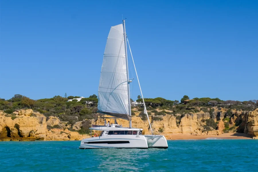 From Vilamoura : Benagil Caves Full Day – Unwind